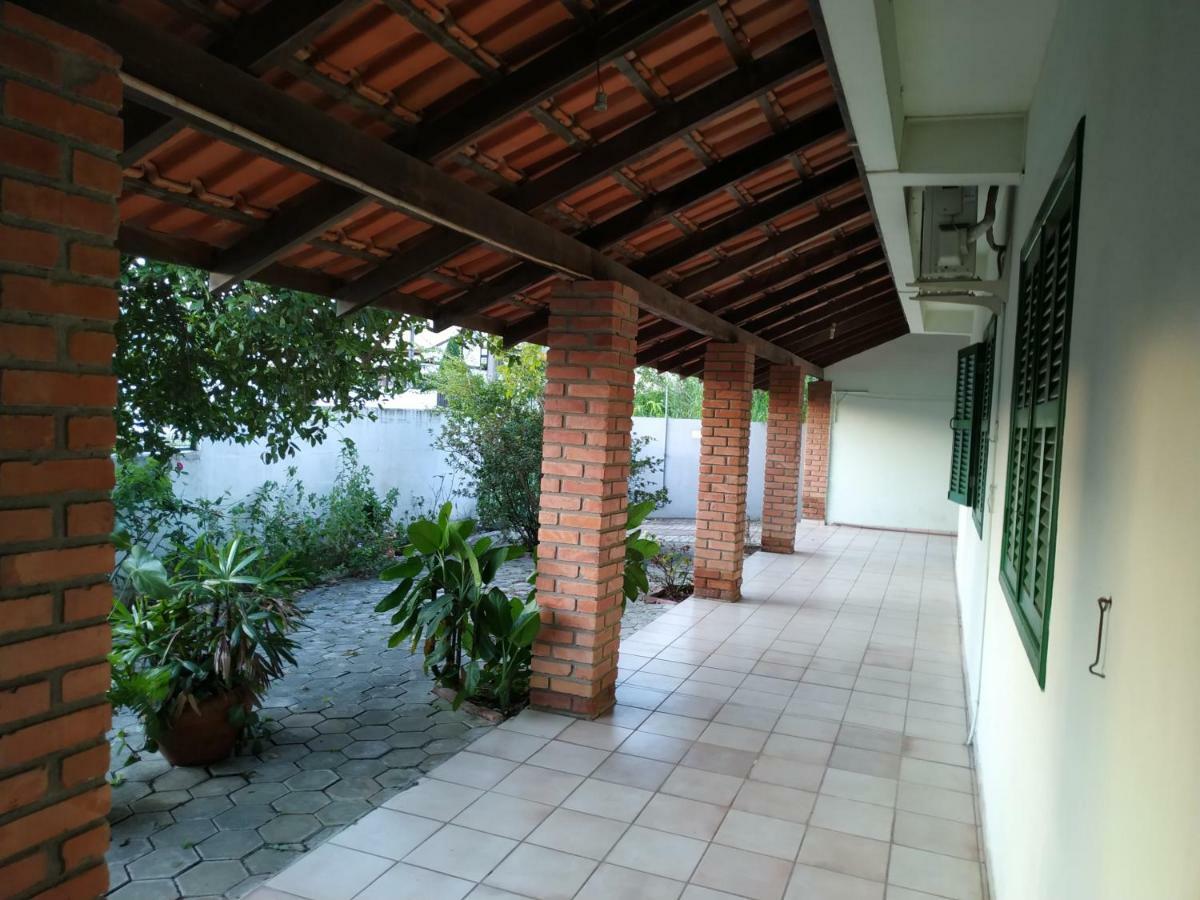 Residencial Bombas Apartment *